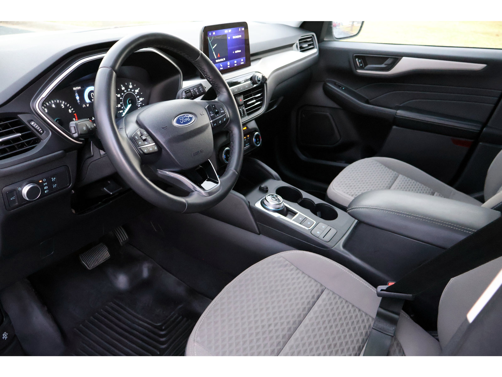 Used 2022 Ford Escape SE w/ Convenience Package AWD/4WD image 3