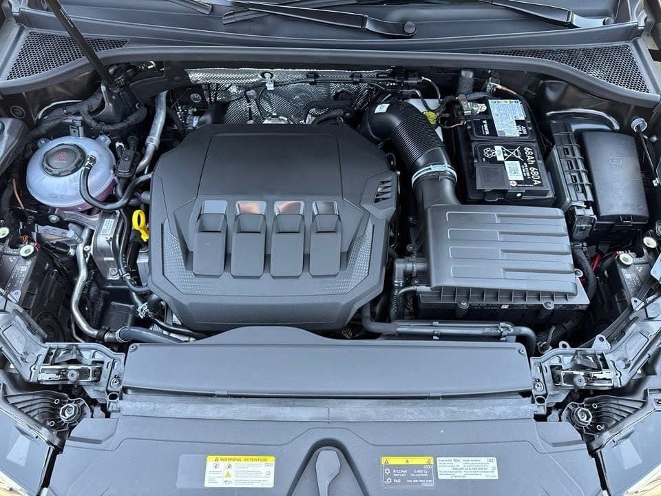 Certified 2025 Audi Q3 2.0T Premium w/ Convenience Package image 9