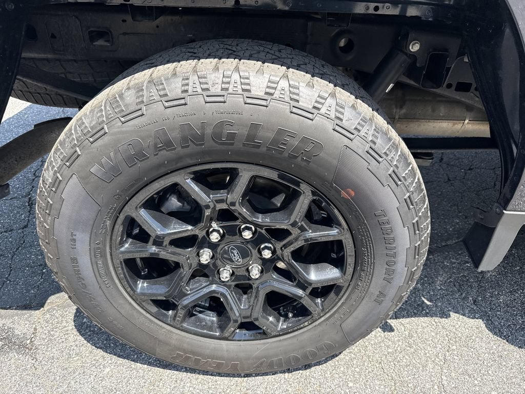 Used 2025 Ford F150 XLT w/ Equipment Group 301A Standard AWD/4WD image 17