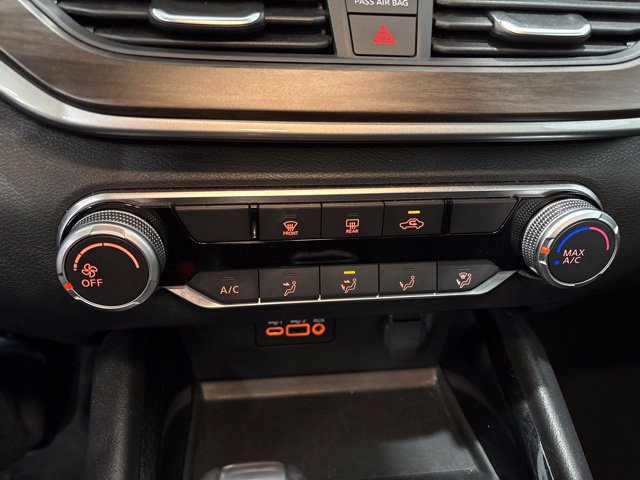 Used 2024 Nissan Altima 2.5 SV FWD image 25