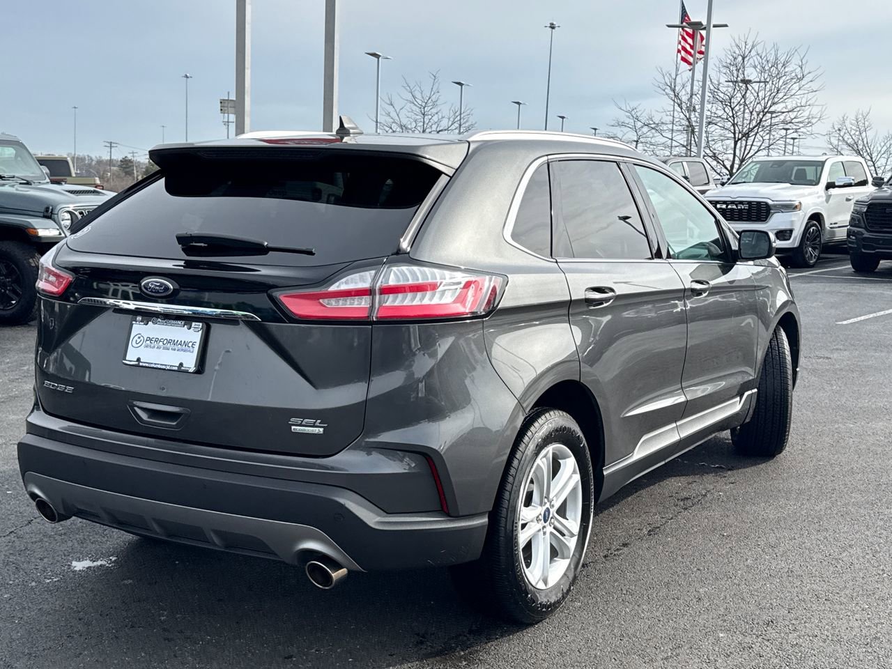 Used 2019 Ford Edge SEL w/ Equipment Group 201A image 3