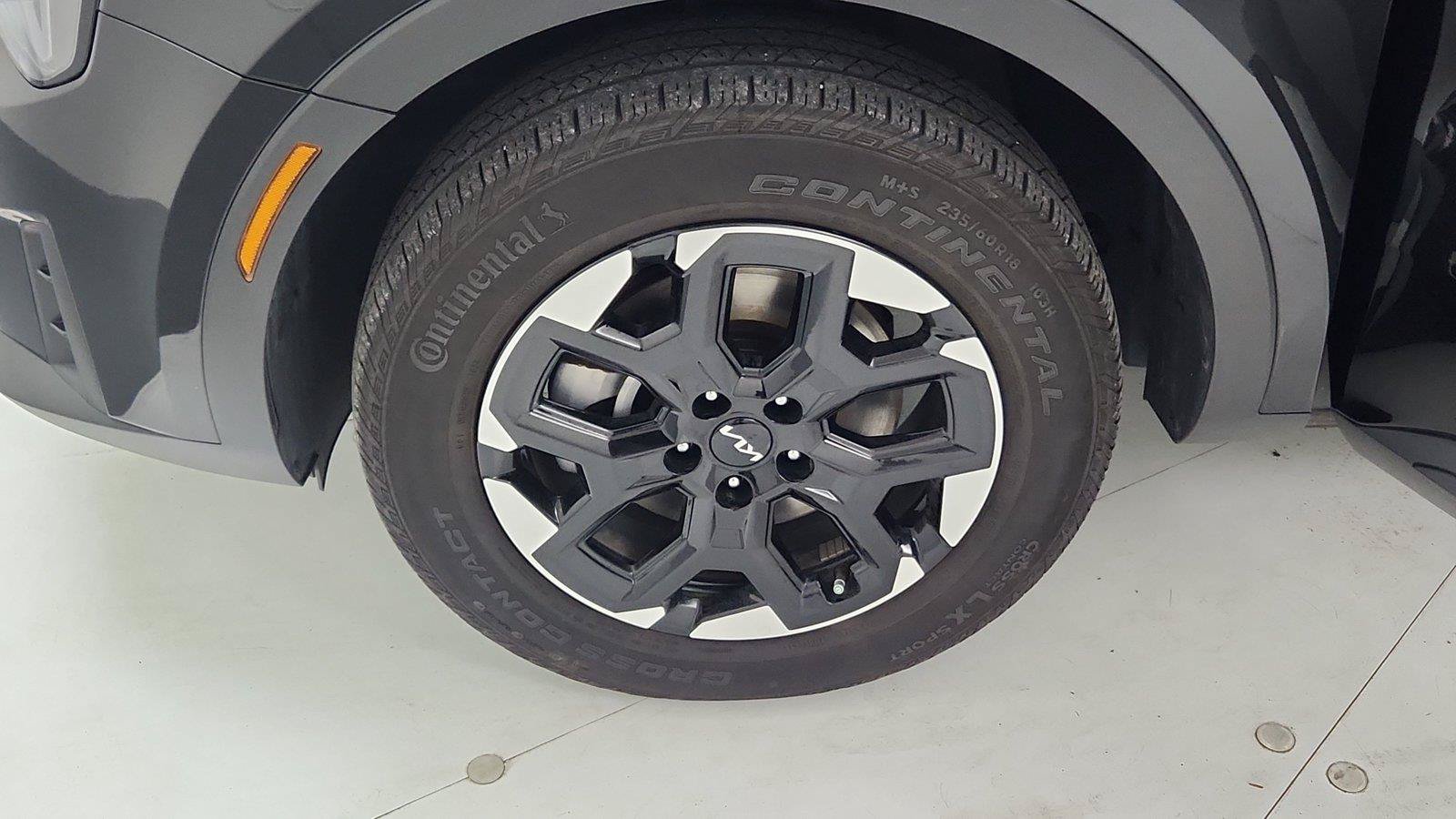 Used 2025 Kia Sorento S AWD/4WD image 21