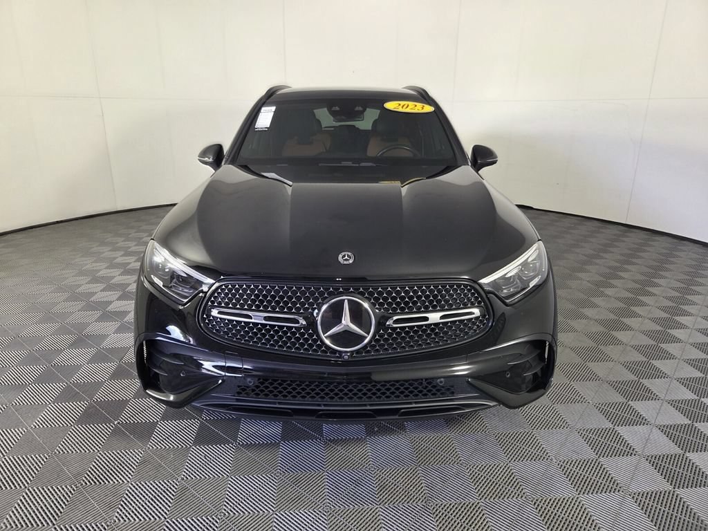 Used 2023 Mercedes-Benz GLC 300 image 3
