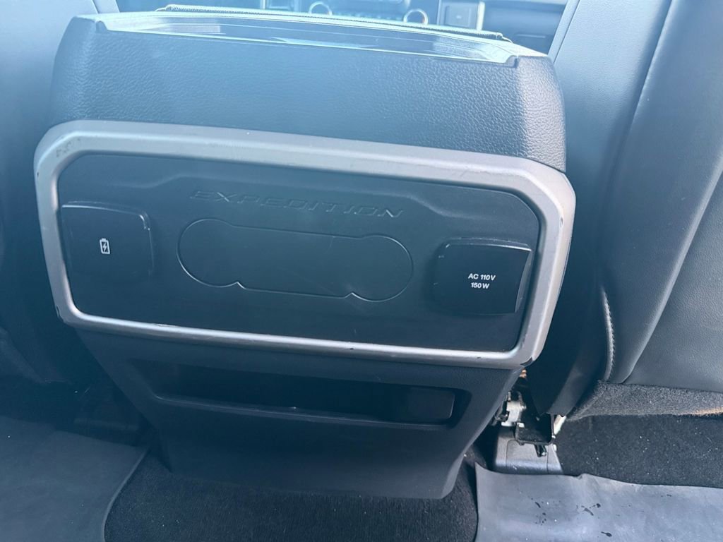 Used 2022 Ford Expedition Max XLT image 22