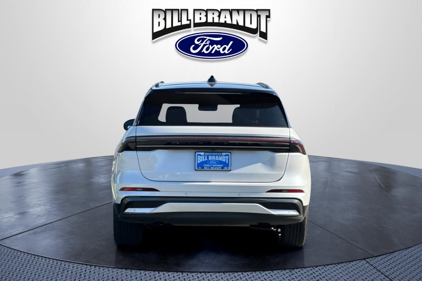 Used 2024 Lincoln Nautilus Reserve w/ Equipment Group 202A AWD/4WD image 4
