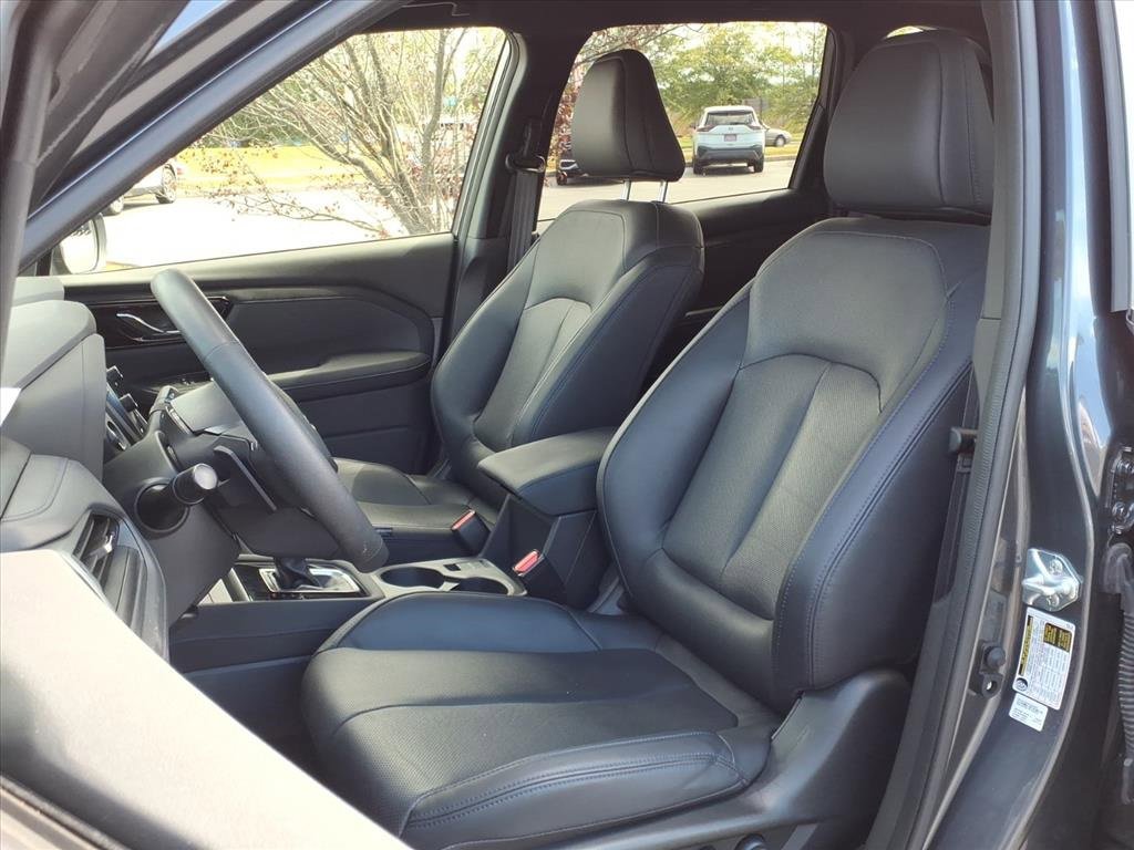 Used 2025 Subaru Forester Limited image 3