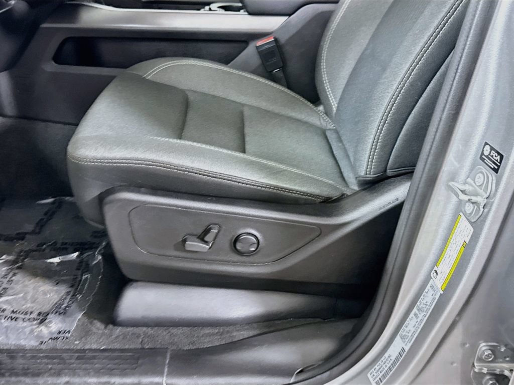 Used 2022 RAM 1500 Big Horn AWD/4WD image 23