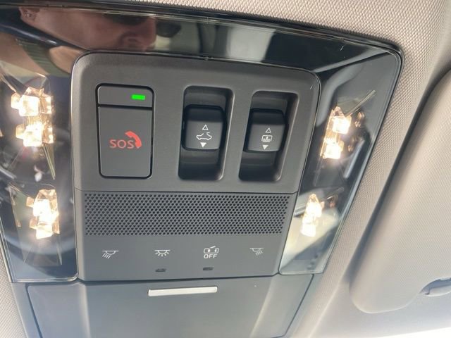 New 2025 Mitsubishi Outlander SE image 32