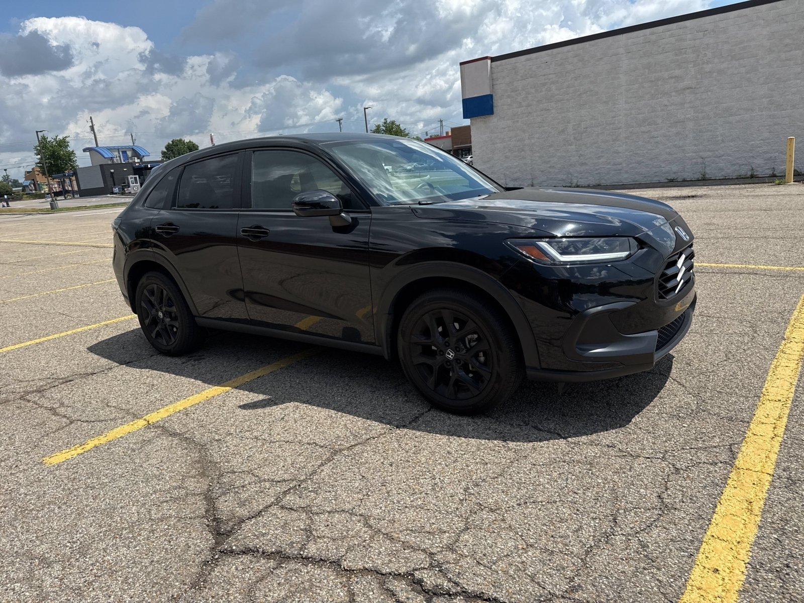 Used 2024 Honda HR-V Sport image 17