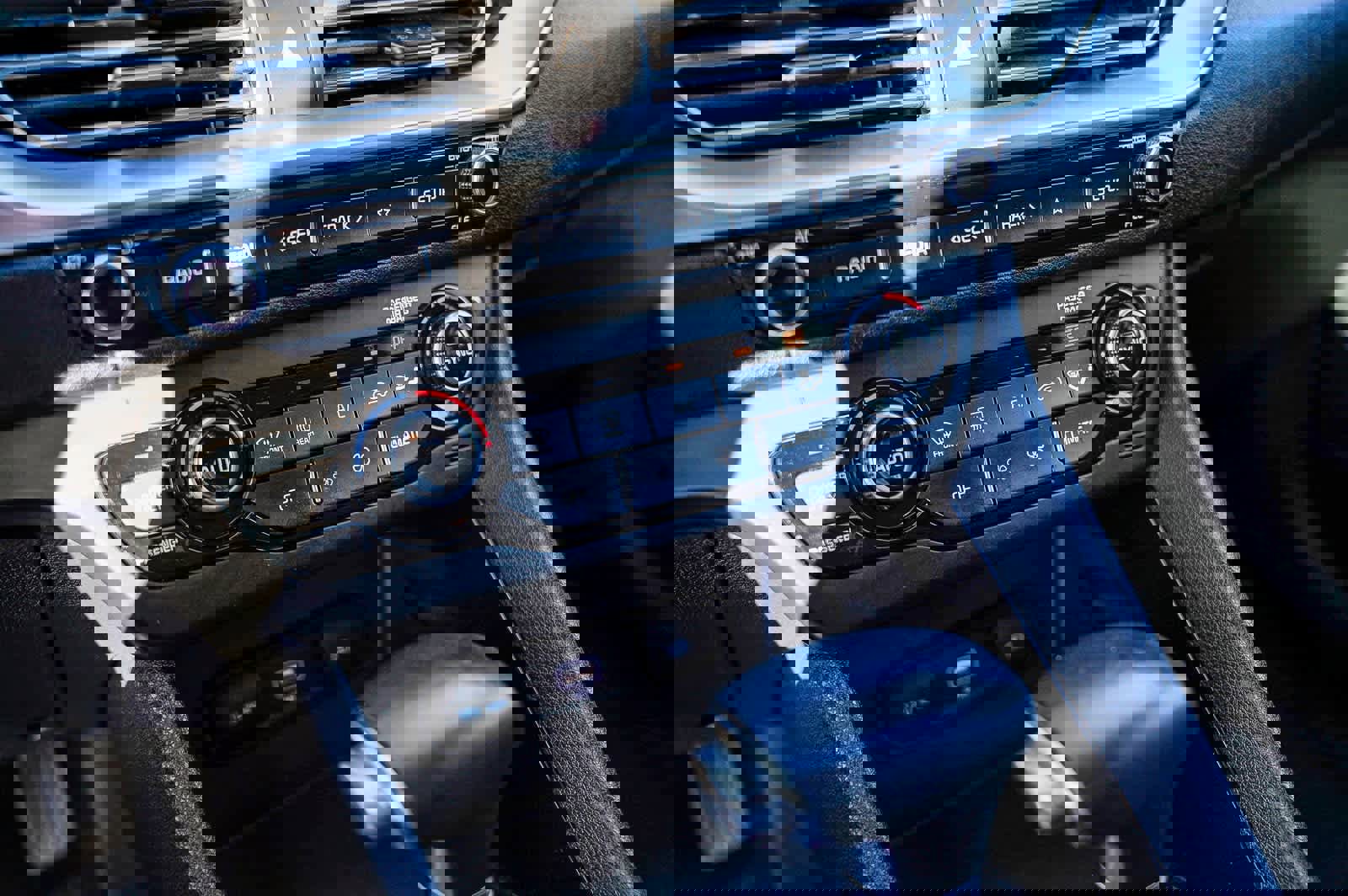 Used 2021 Kia Niro LXS image 22