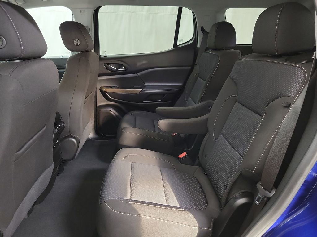 Certified 2023 GMC Acadia SLE w/ Driver Convenience Package image 9