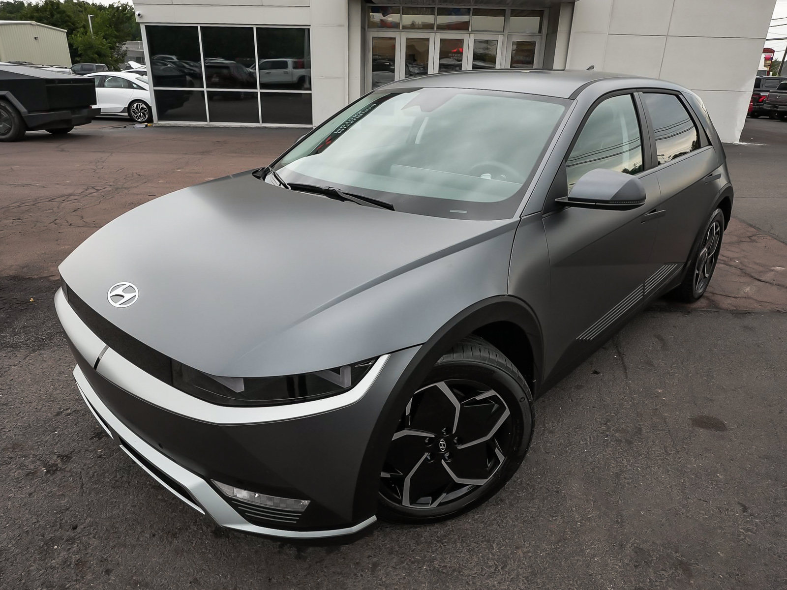 Used 2024 Hyundai Ioniq 5 SEL AWD/4WD image 8