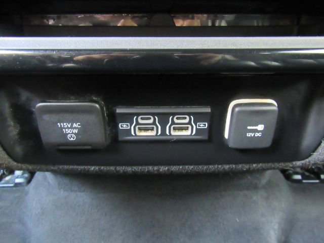 Used 2024 Jeep Wagoneer Series II w/ Flexible Seating Group image 29