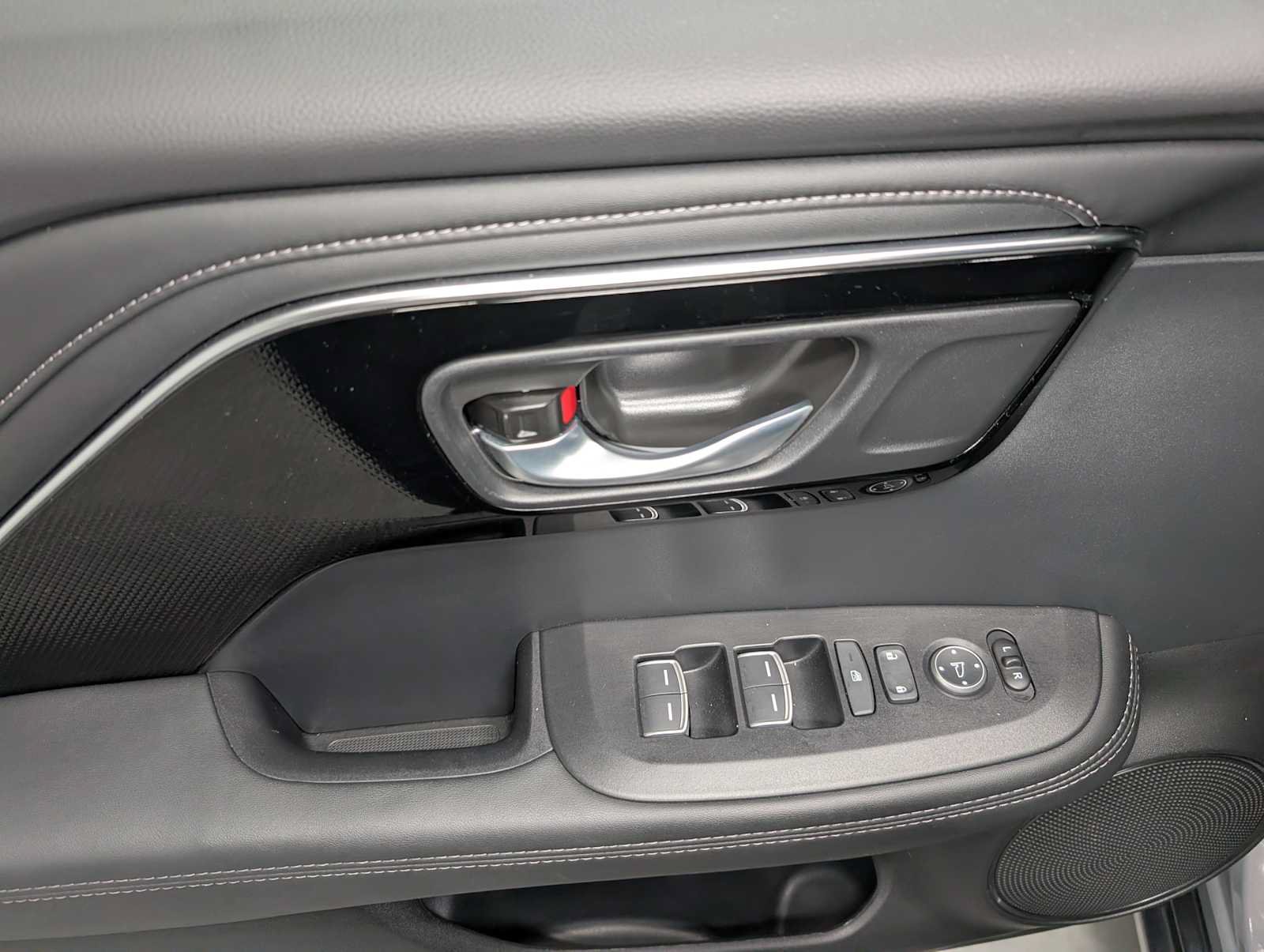 Certified 2025 Acura ADX AWD image 38