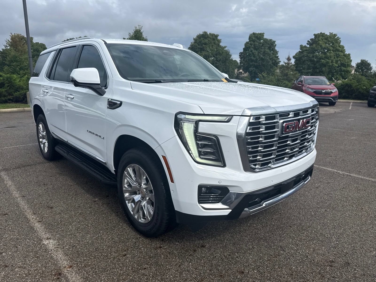 Used 2026 GMC Yukon Denali AWD/4WD image 3
