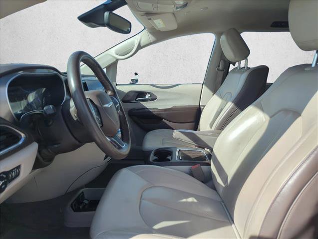 Used 2019 Chrysler Pacifica Touring-L Plus w/ Advanced Safetytec Group image 13