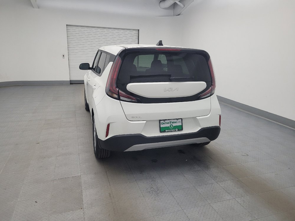 Used 2023 Kia Soul LX w/ LX Technology Package image 6