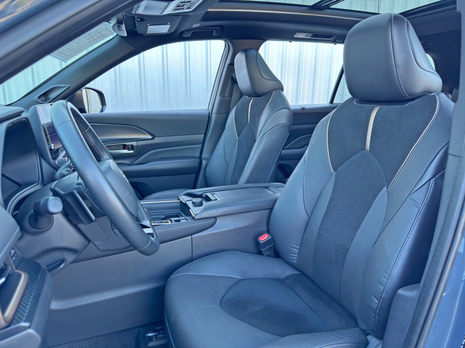 Used 2024 Toyota Grand Highlander AWD Hybrid image 37