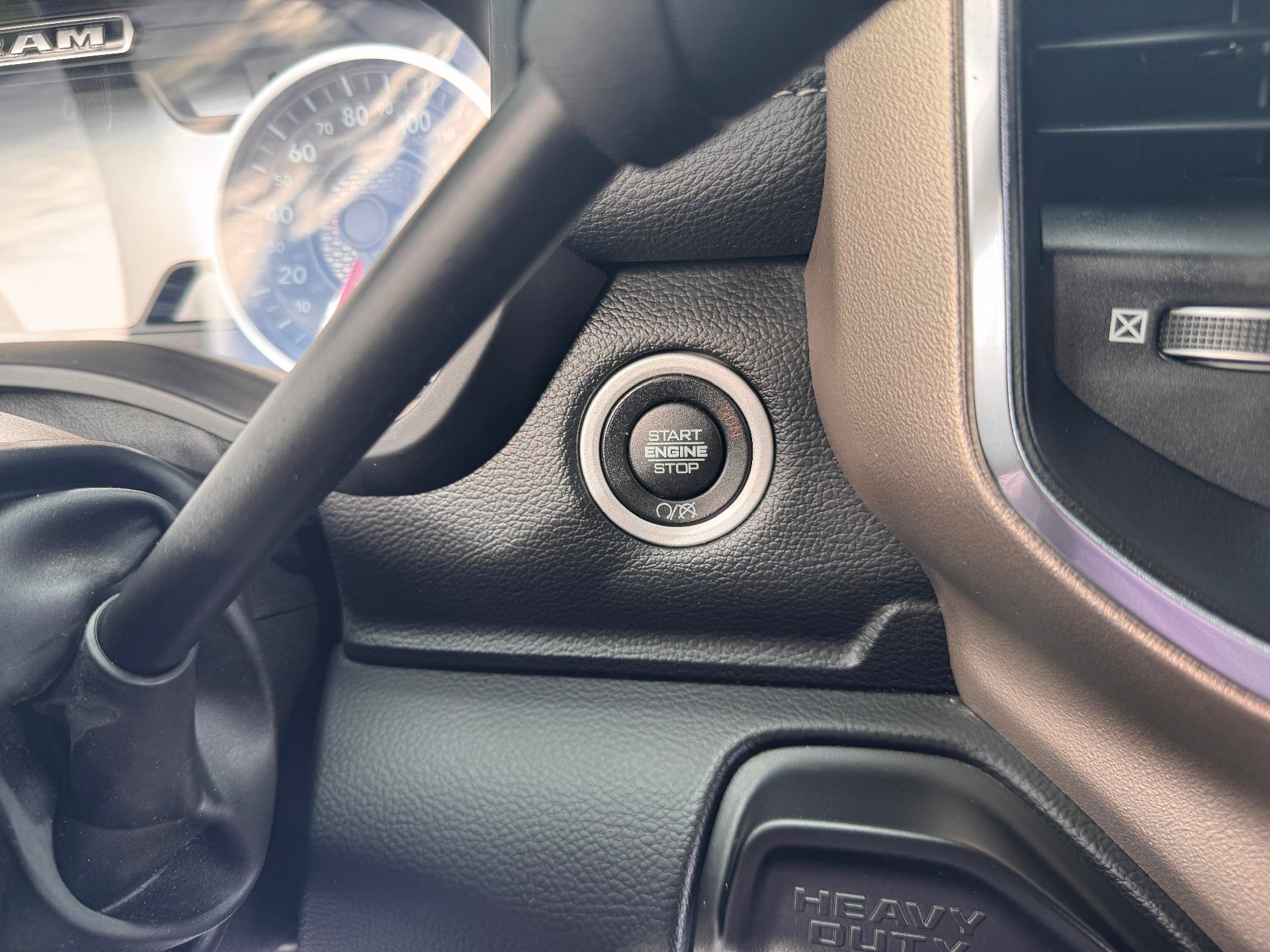 Used 2019 RAM 2500 Laramie AWD/4WD image 28