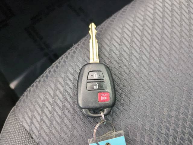 Certified 2017 Toyota Highlander LE FWD image 26