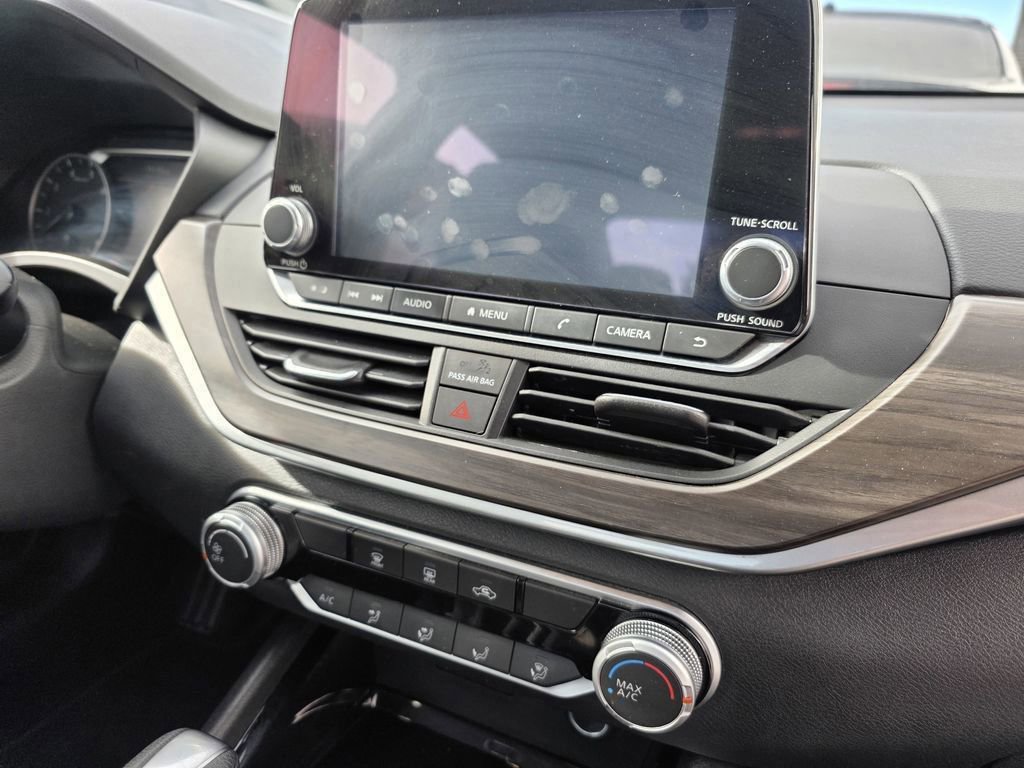 Used 2024 Nissan Altima 2.5 SV image 10