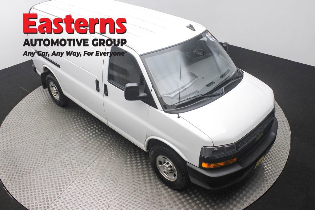 Used 2021 Chevrolet Express 2500 w/ Driver Convenience Package RWD image 3
