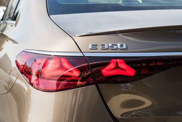 New 2026 Mercedes-Benz E 350 4MATIC Sedan image 7