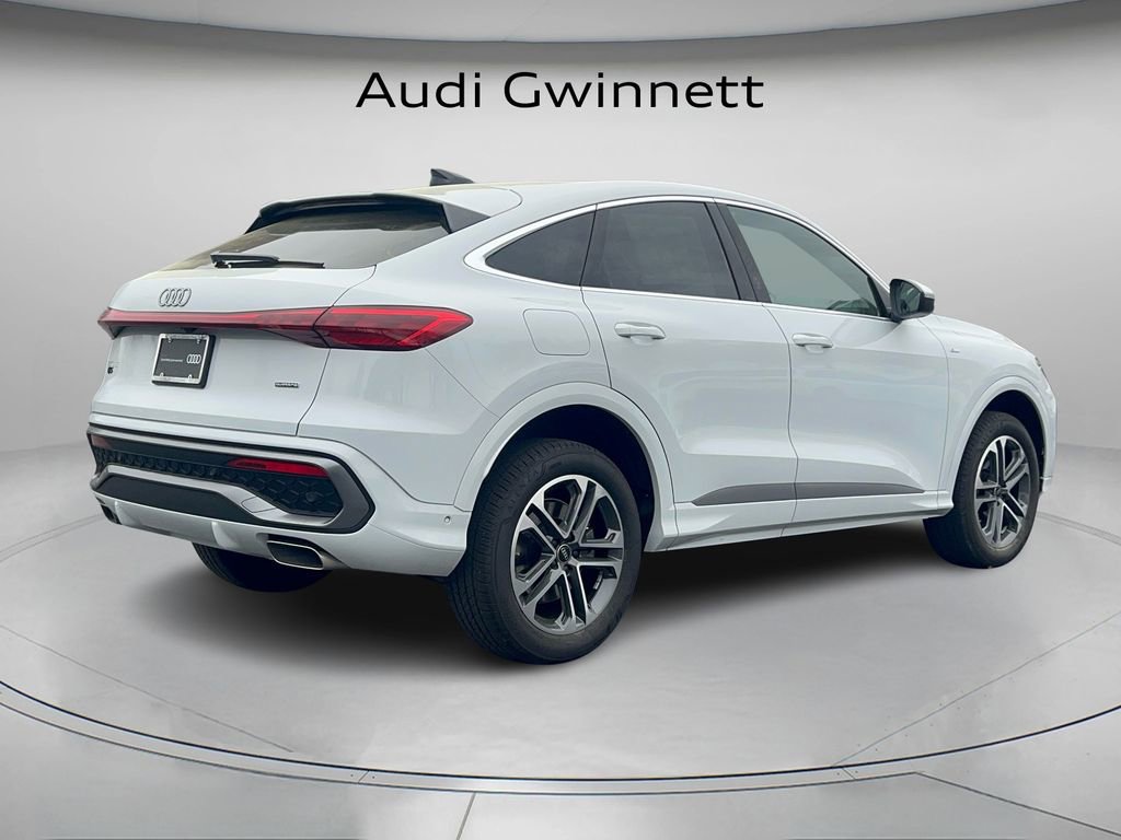 Certified 2025 Audi Q5 Premium image 7