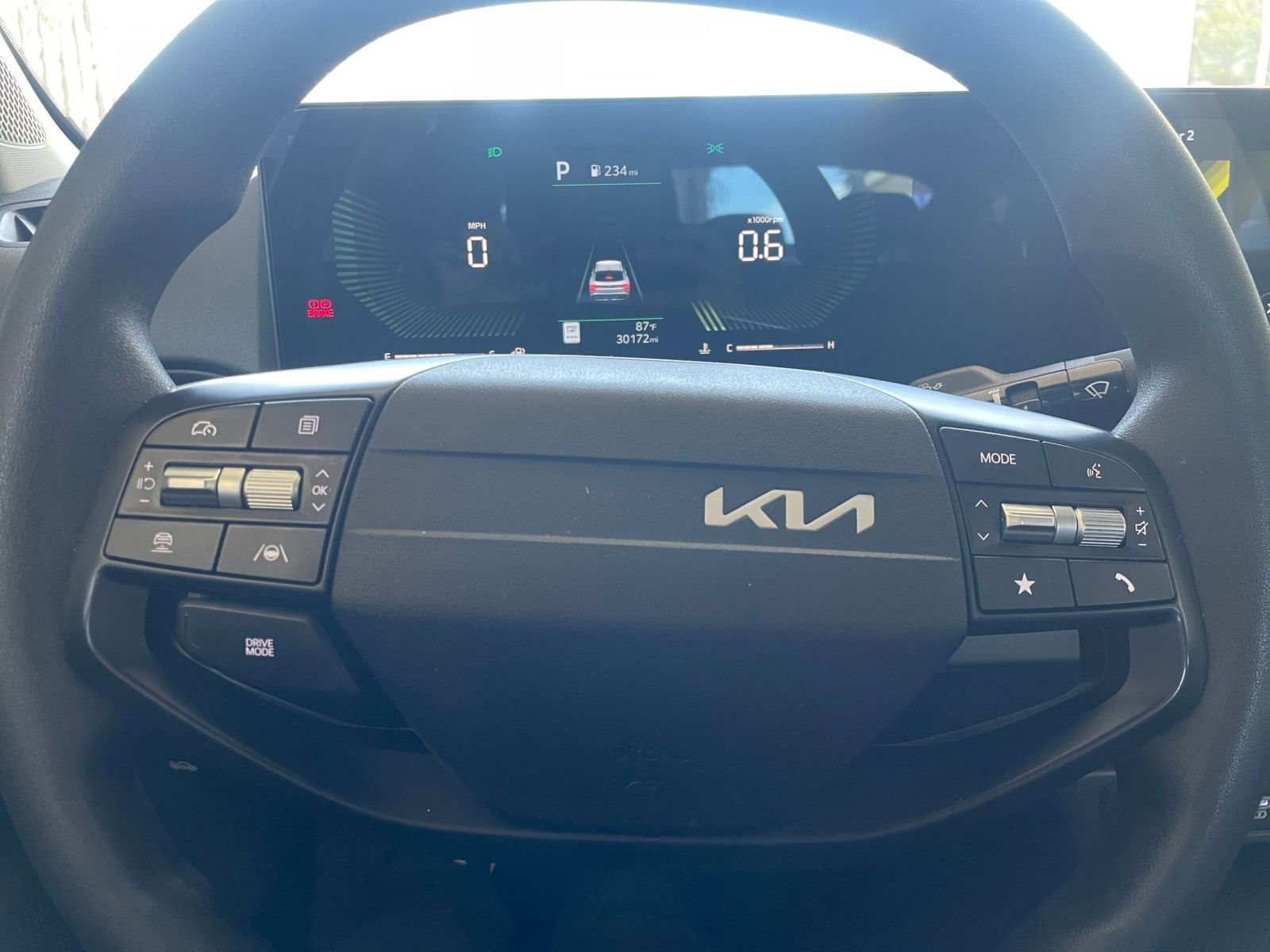 Used 2025 Kia K4 LXS image 29