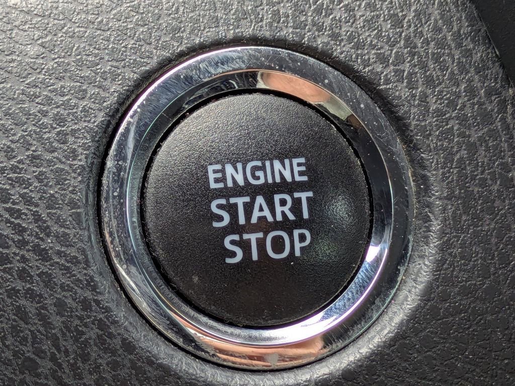 Used 2020 Toyota Camry XSE image 27