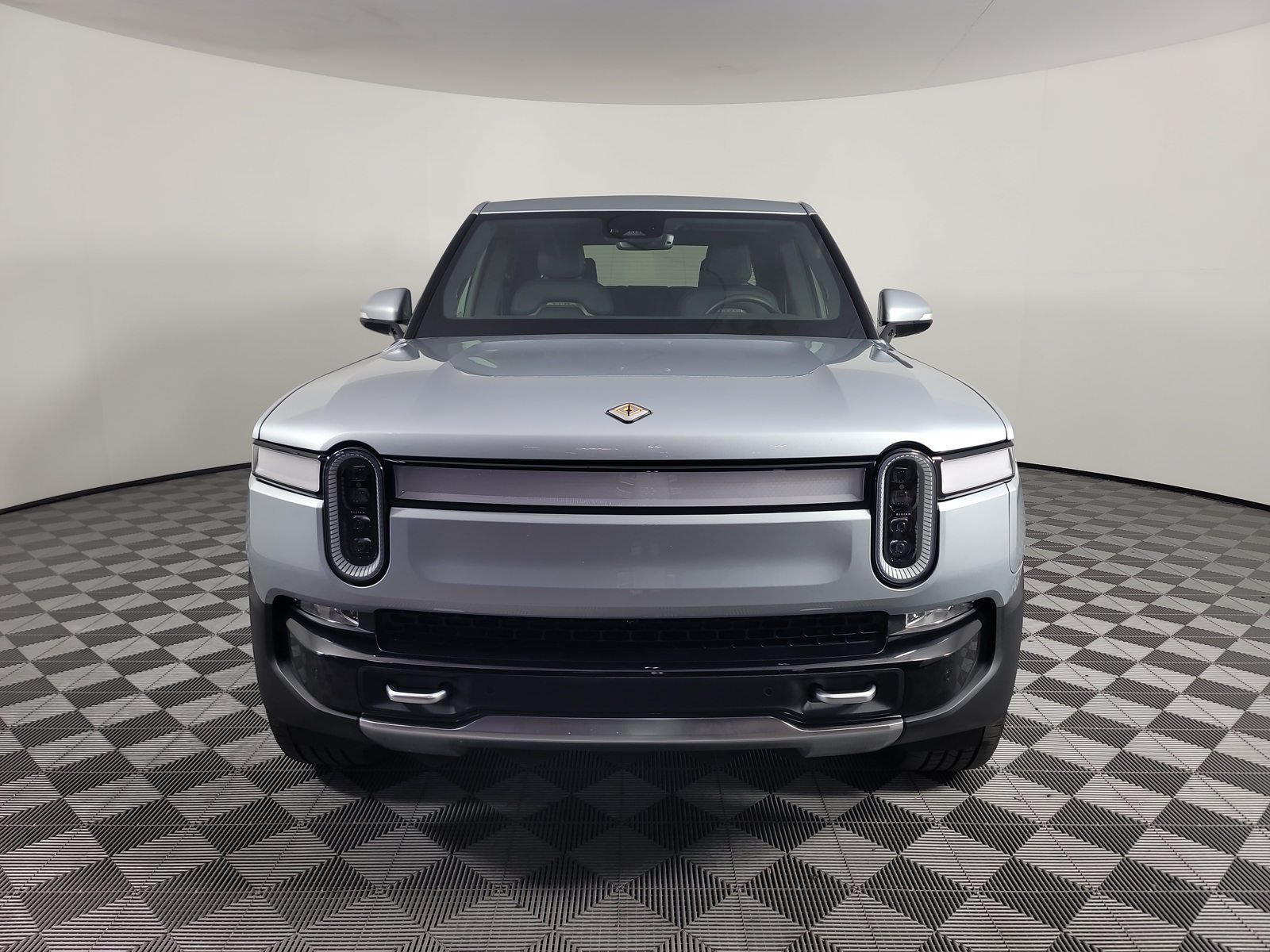 Used 2023 Rivian R1T Adventure Dual AWD/4WD image 8