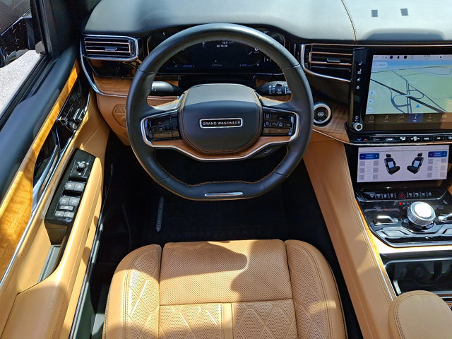 Used 2022 Jeep Grand Wagoneer Series III image 13