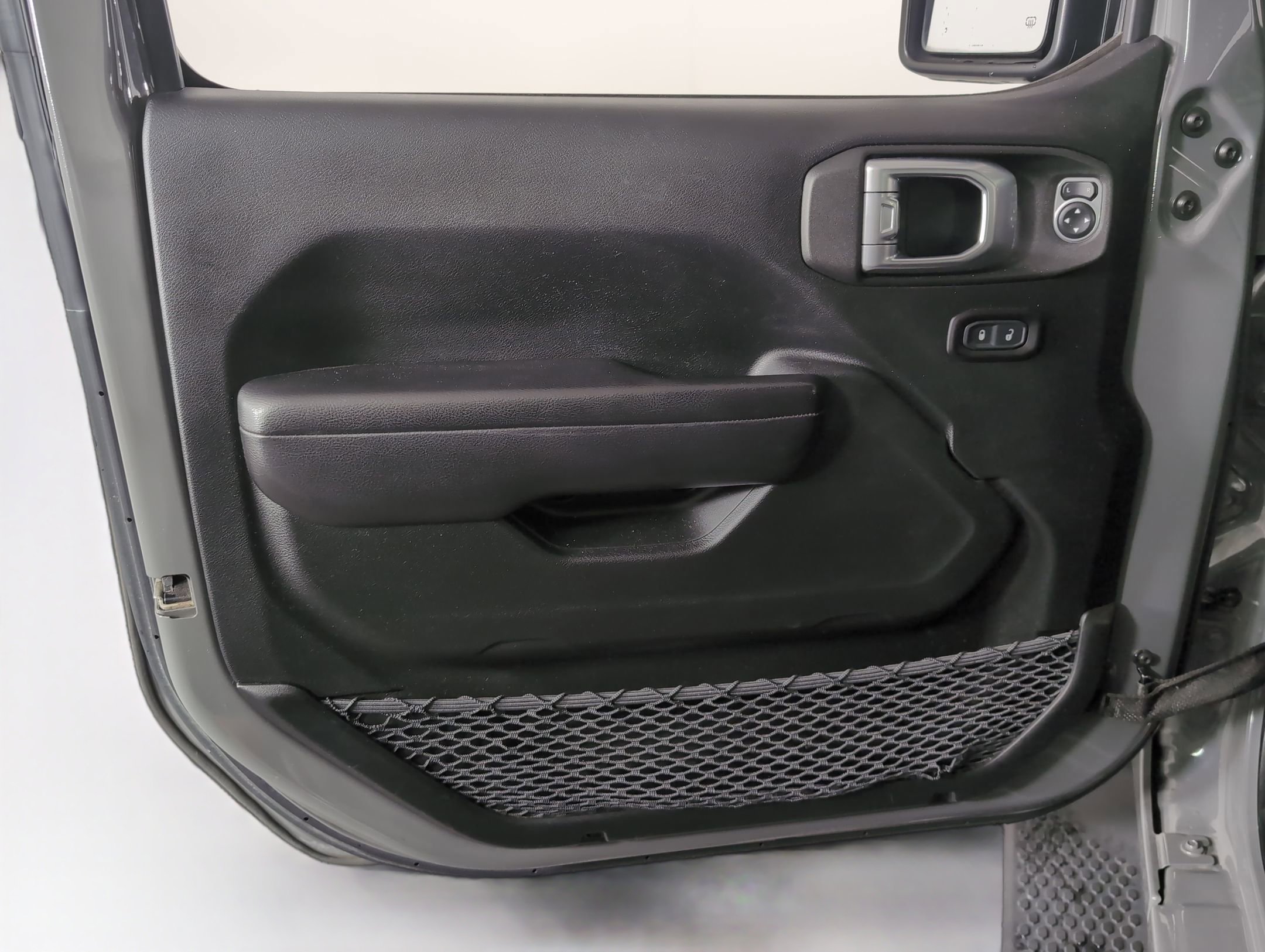 Used 2019 Jeep Wrangler Unlimited Sport S image 25