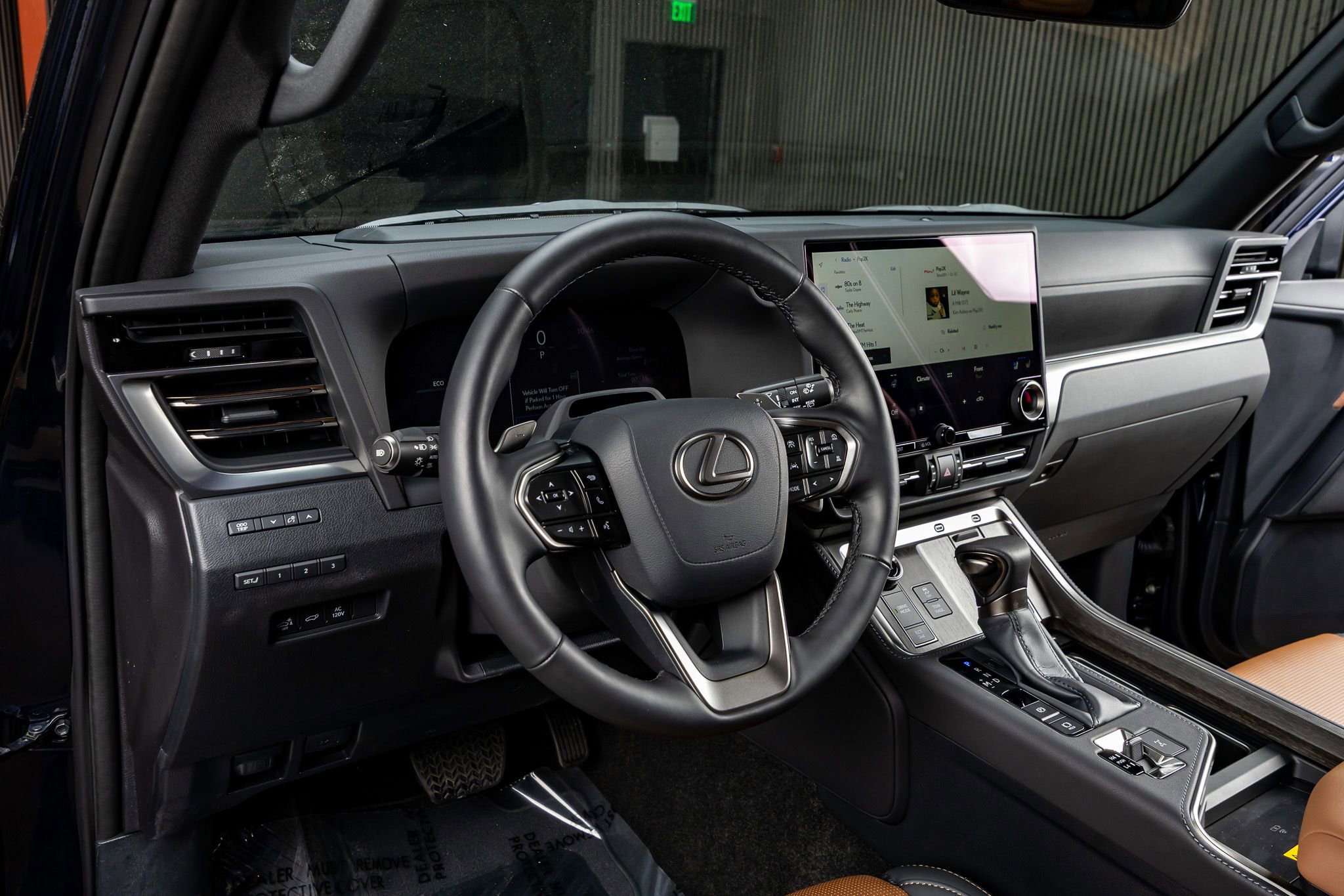 Used 2025 Lexus GX 550 w/ Cold Area Package image 17