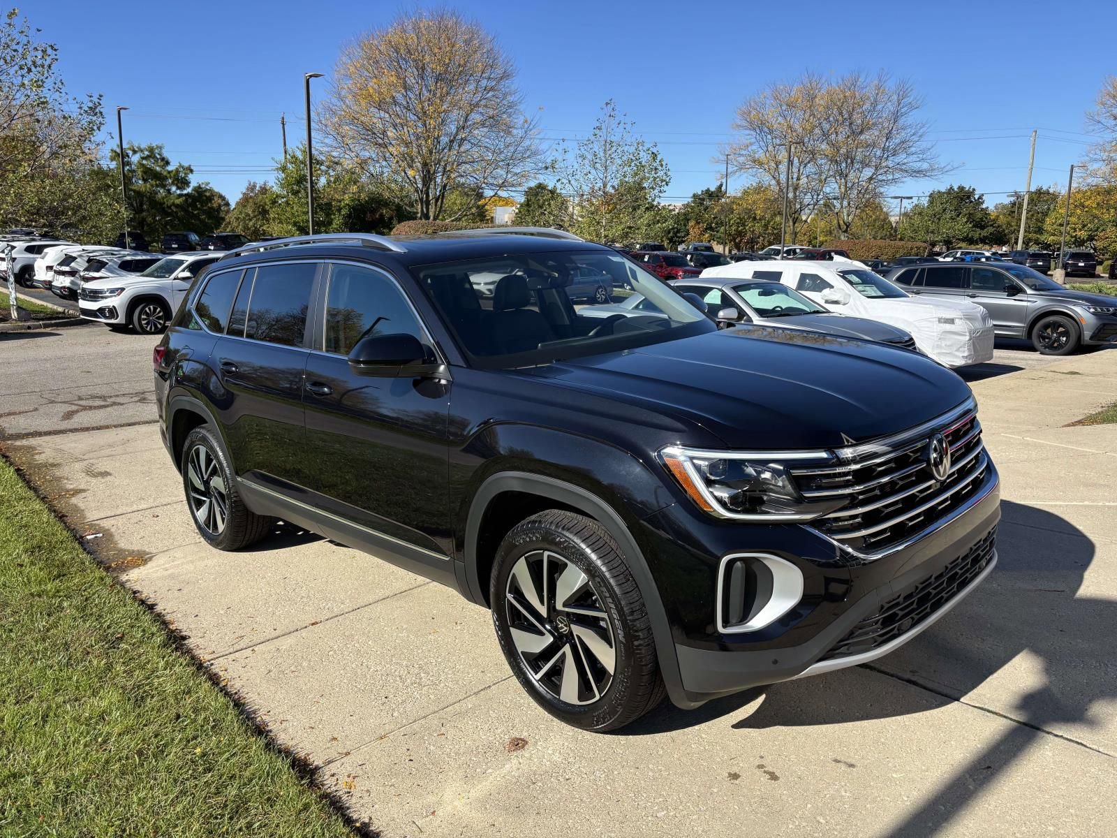 New 2026 Volkswagen Atlas SEL AWD/4WD image 1