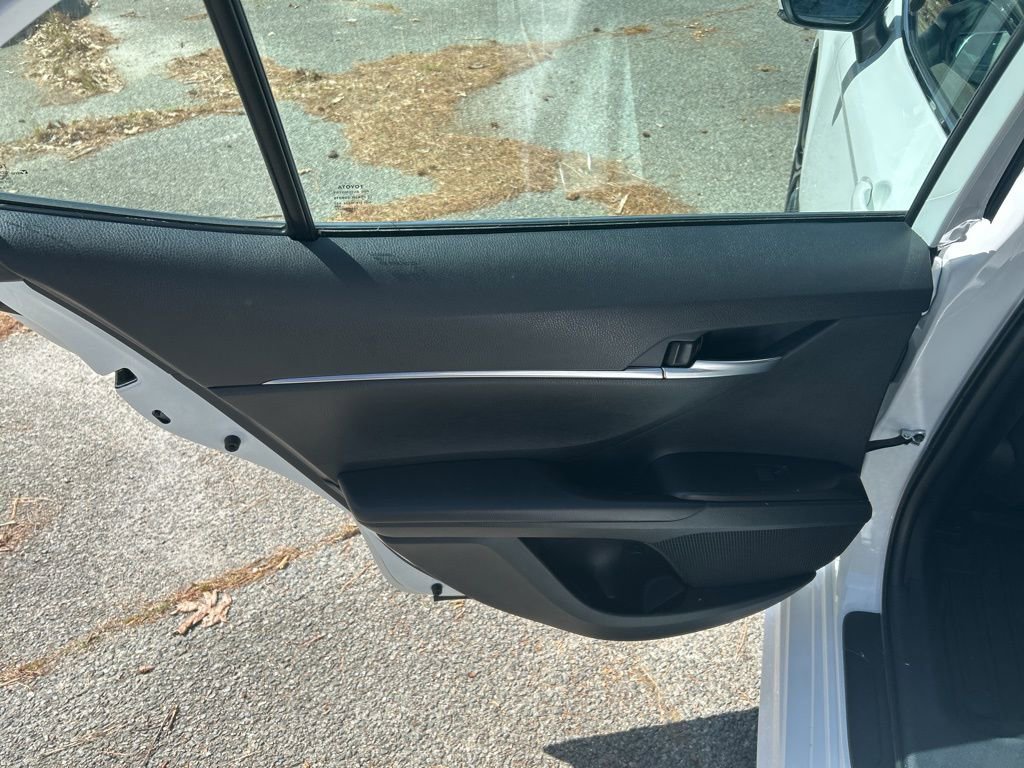 Used 2024 Toyota Camry SE FWD image 25