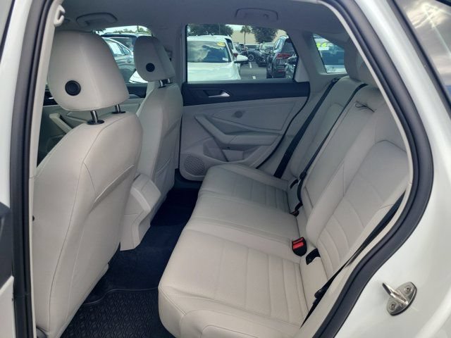Certified 2023 Volkswagen Jetta SE FWD image 11