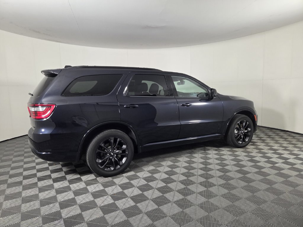Used 2025 Dodge Durango GT w/ Blacktop Package AWD/4WD image 4