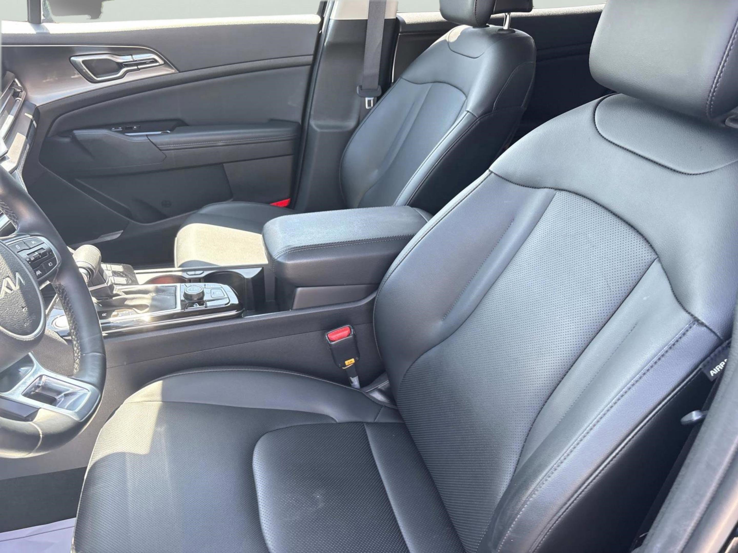 Used 2023 Kia Sportage EX image 22