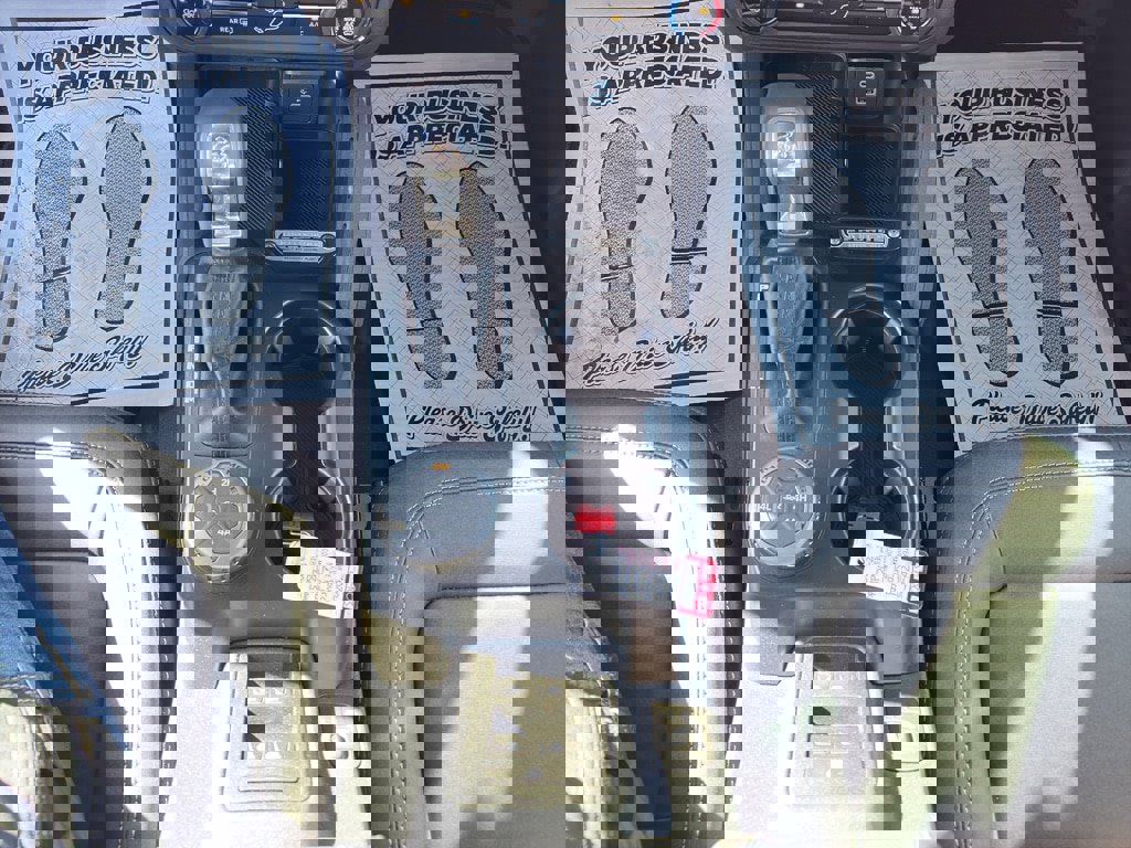 New 2025 Ford Bronco Badlands w/ Sasquatch Package image 18