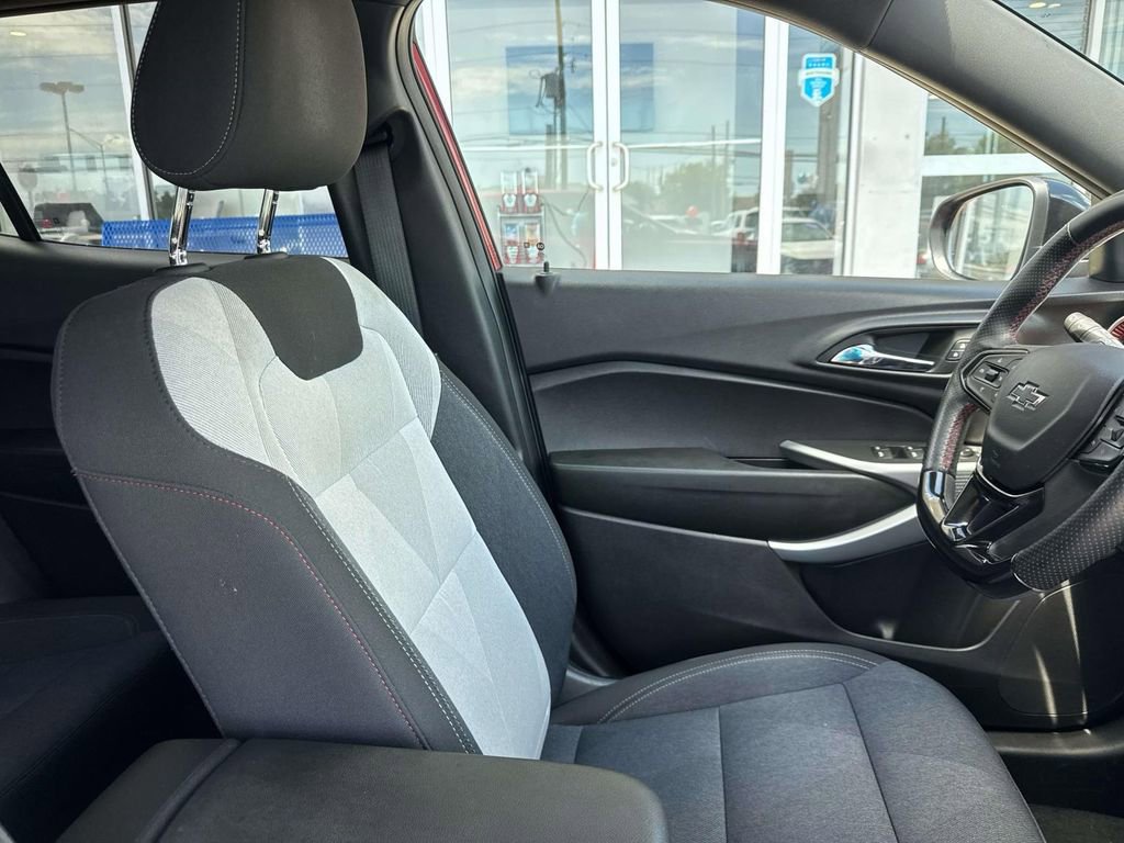 Certified 2024 Chevrolet Trax RS image 11