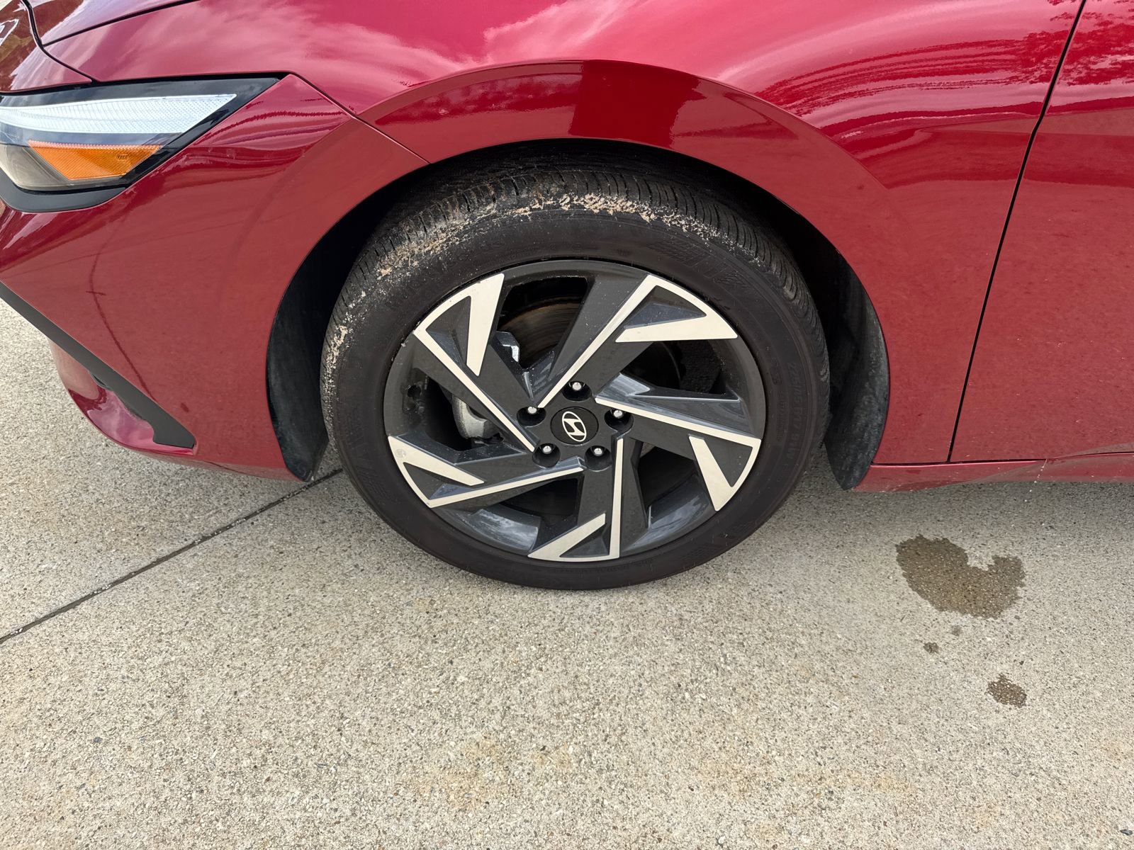 Certified 2025 Hyundai Elantra Sport FWD image 11