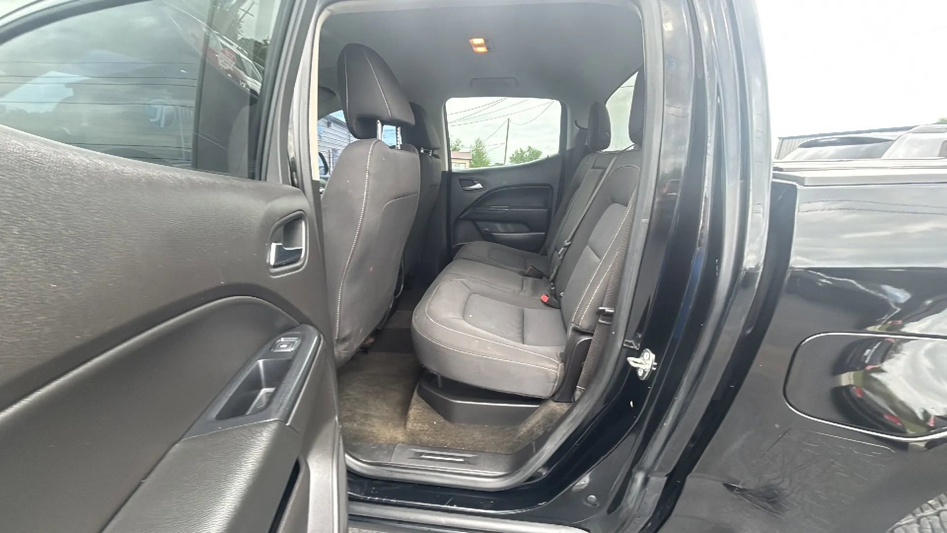 Used 2017 Chevrolet Colorado LT RWD image 21