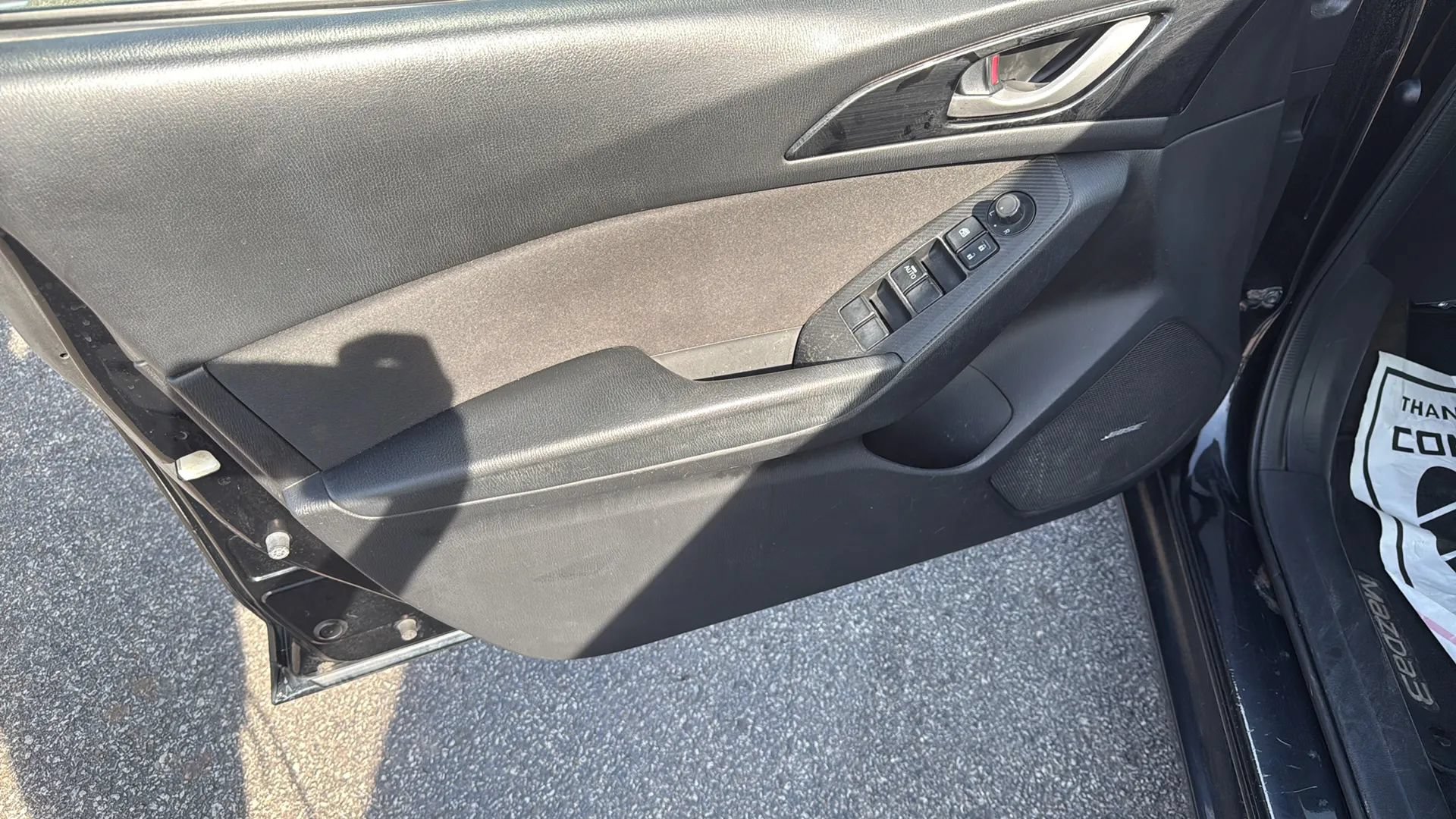 Used 2014 MAZDA MAZDA3 i Touring w/ Technology Package FWD image 11