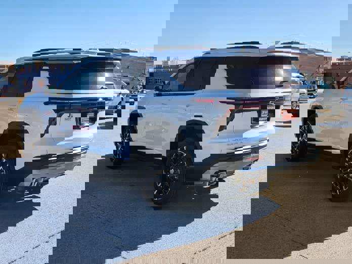 Used 2025 Chevrolet Equinox LT image 7