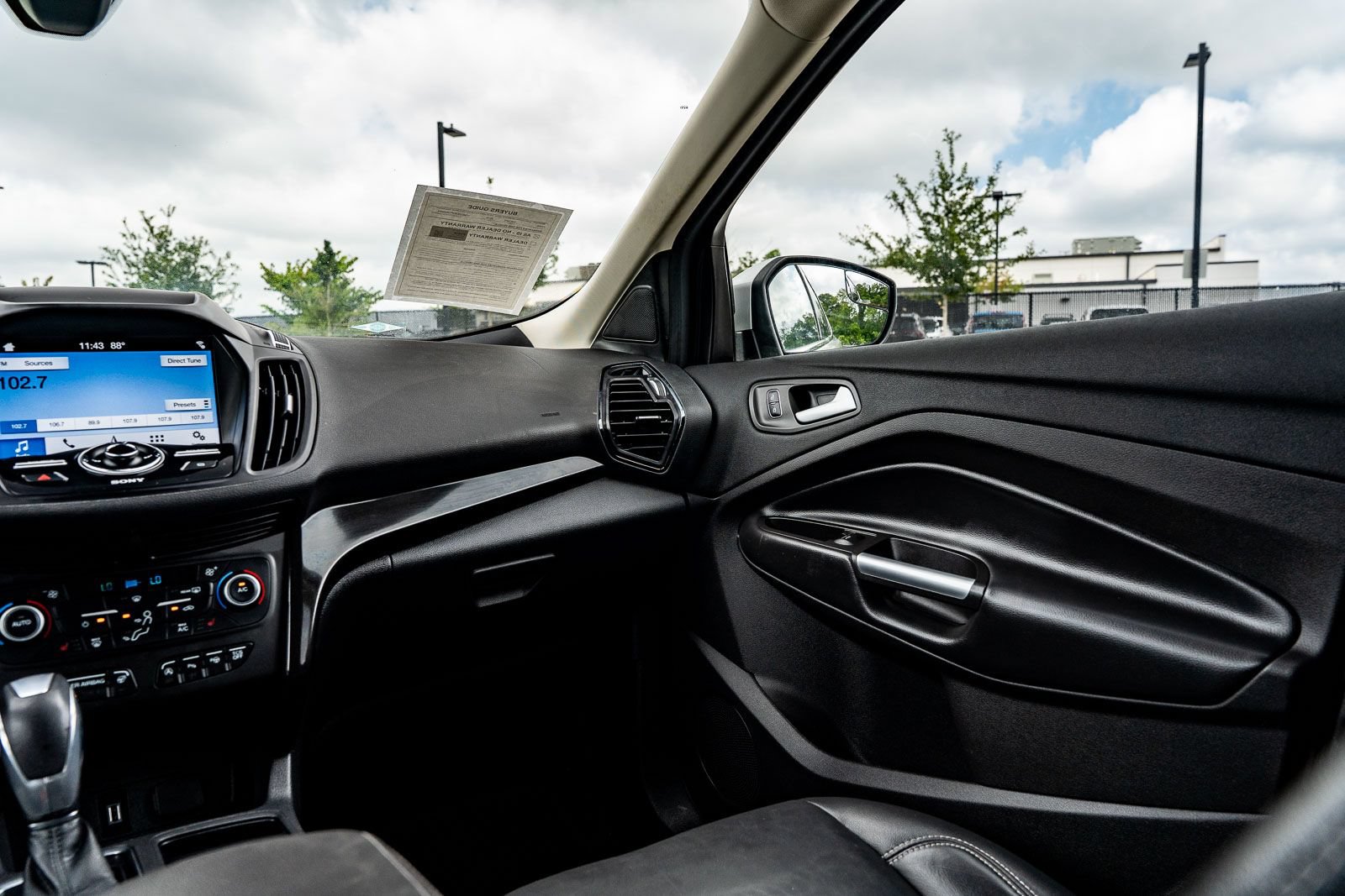 Used 2019 Ford Escape Titanium AWD/4WD image 29