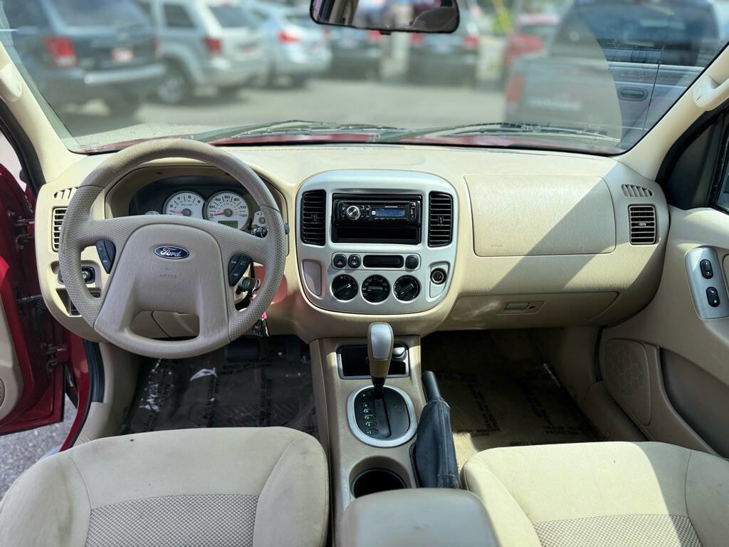 Used 2006 Ford Escape XLT image 13