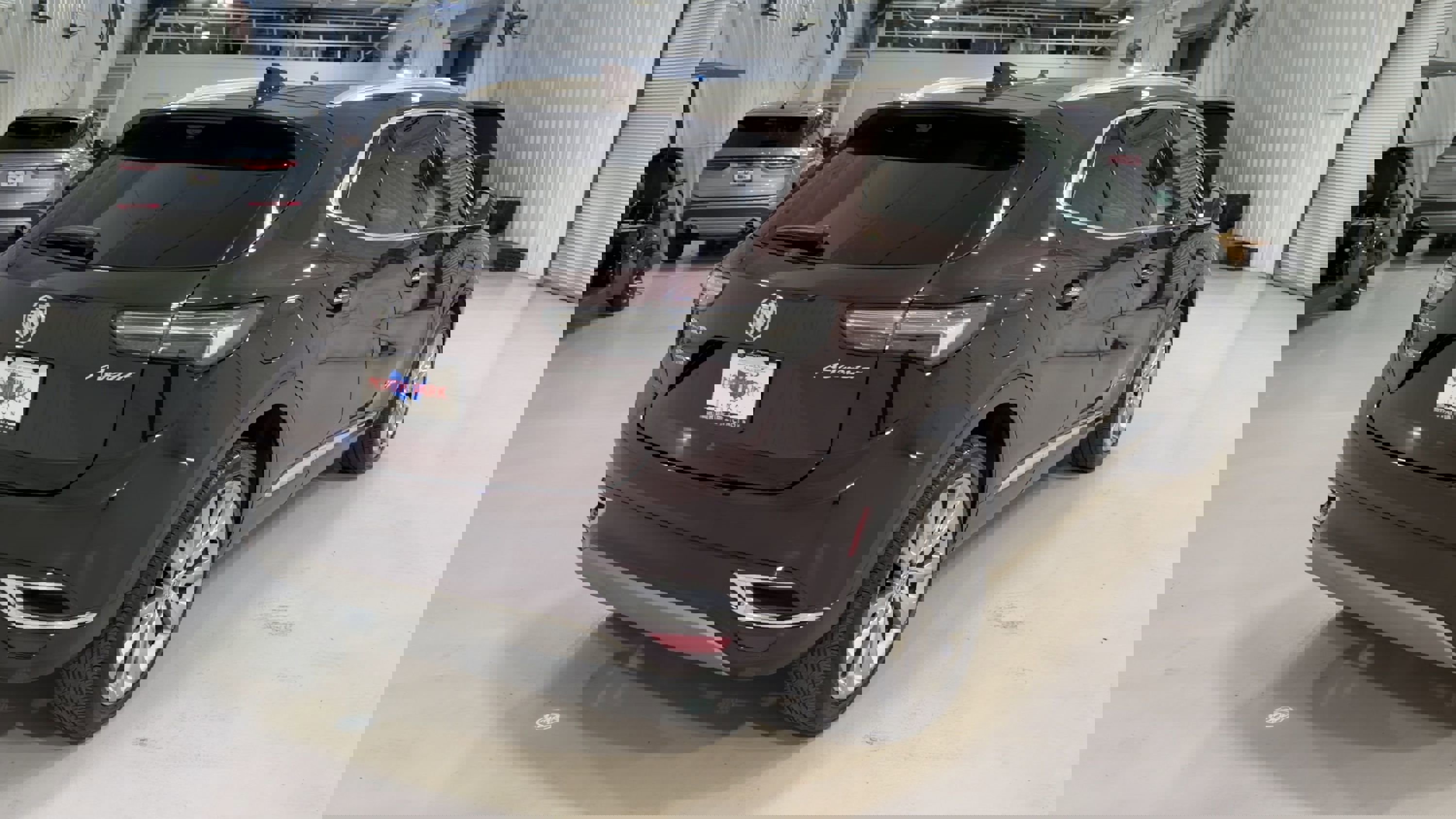 Used 2023 Buick Envision Avenir image 9