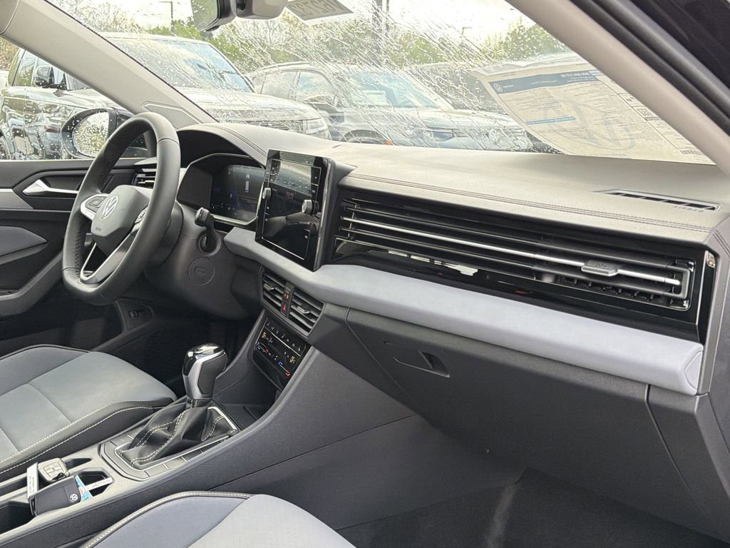New 2026 Volkswagen Jetta SE image 10
