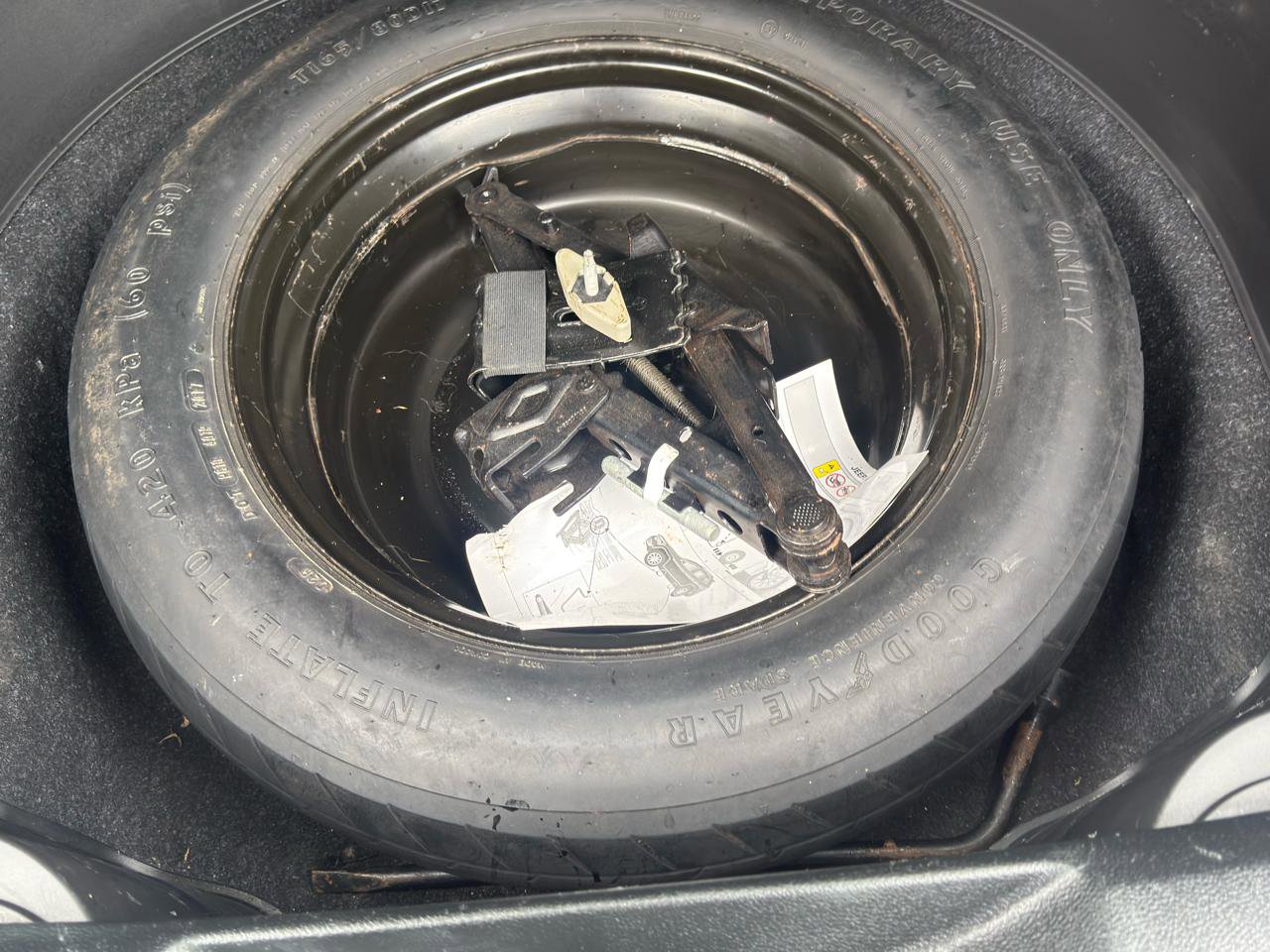 Used 2018 Jeep Cherokee Limited image 43